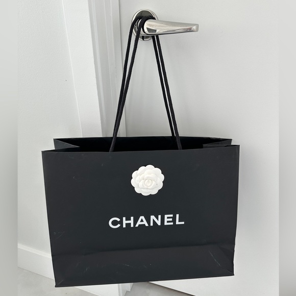 Chanel Shopping Bag with Camellia - Picture 1 of 13